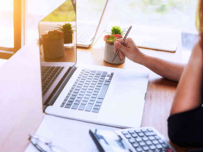 مشخصات یک آگهی برای کار به صورت فریلنسری